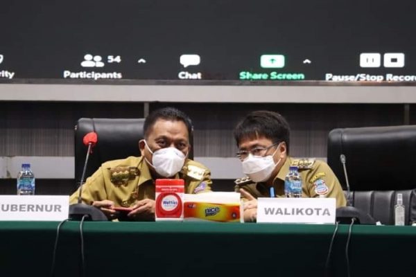 Walikota Manado terlihat ikut mendampingi Gubernur Sulut pada kegiatan Musrenbang RPJMD Kota Manado