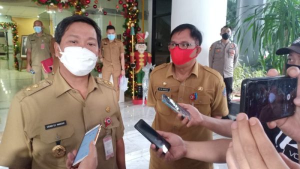 Wagub Kandouw saat diwawancarai sejumlah awak media, Senin (6/12/21).