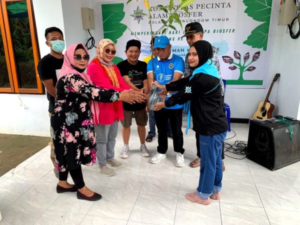 Tampak kegiatan sedang berlangsung