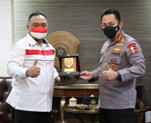 Kapolri Jenderal Listyo Sigit Prabowo dan Kepala BP2MI Benny Rhamdani