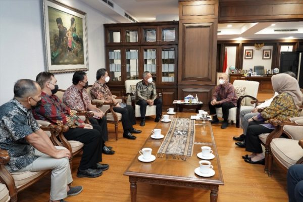 P3mkab Minsel Audiensi dengan Menteri Koperasi UKM di Kantor Kementrian UMKM.