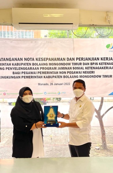 Penandatanganan Nota Kesepahaman dan Perjanjian Kerjasama antara Pemerintah Daerah Kabupaten Boltim dengan BPJS Ketenagakerjaan