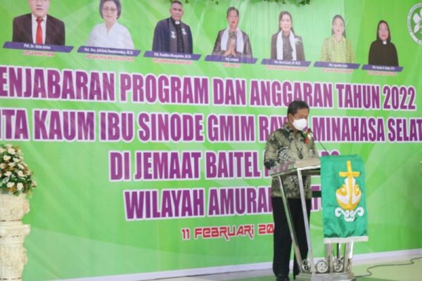 Wakil Bupati Minahasa Selatan, Pdt. Petra Yani Rembang