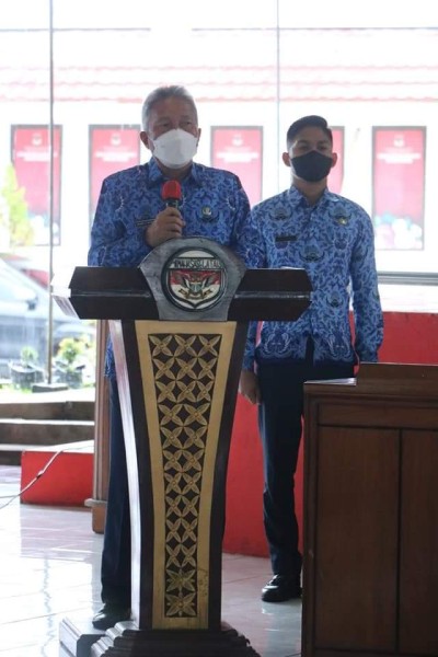 Bupati Franky Donny Wongkar SH