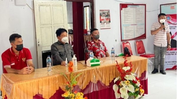 Ketua DPRD Sulut, dr. Fransiscus Andi Silangen saat serap aspirasi masyarakat di Kampung Lahopang Kecamatan Siau Timur dan Kecamatan Siau Barat.