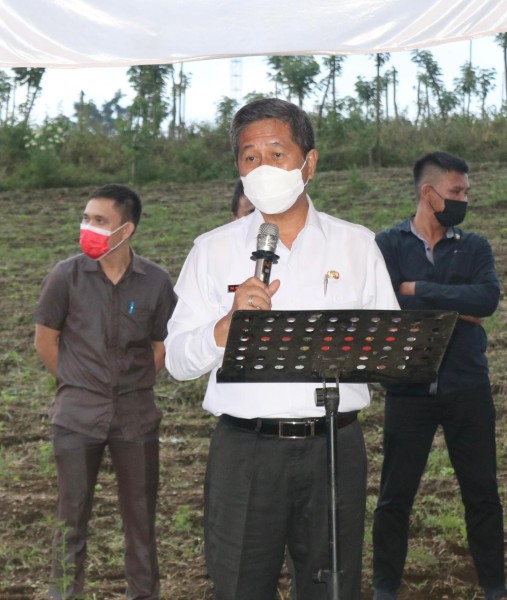 Wakil Bupati Minahasa Selatan Pdt. Petra Yani Rembang