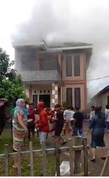 Kebakaran yang terjadi di Rumah Kadis Pendidikan Boltim