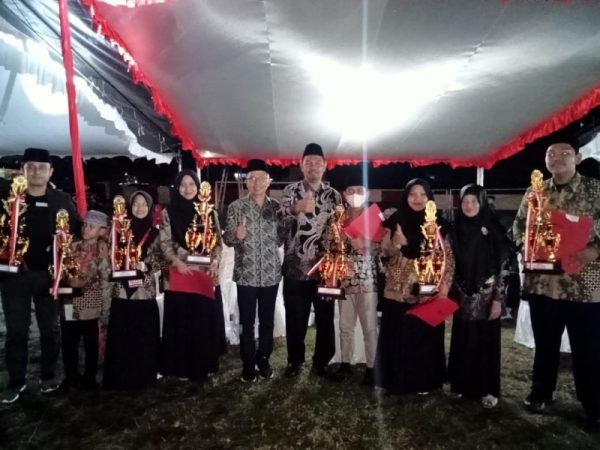 Muhammad Ridho Mamonto raih juara 1 lomba Qira’at Murattal Remaja Putra.
