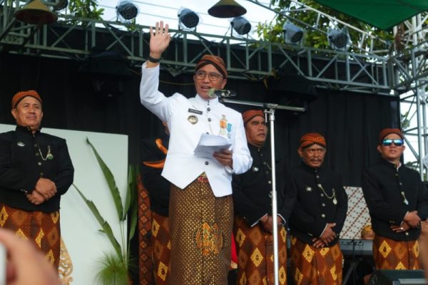 Bupati Sam Sachrul Mamonto saat hadiri acara Jawa Culture Fast di Lapangan Arjuna Desa Purwerejo, Kecamatan Modayag