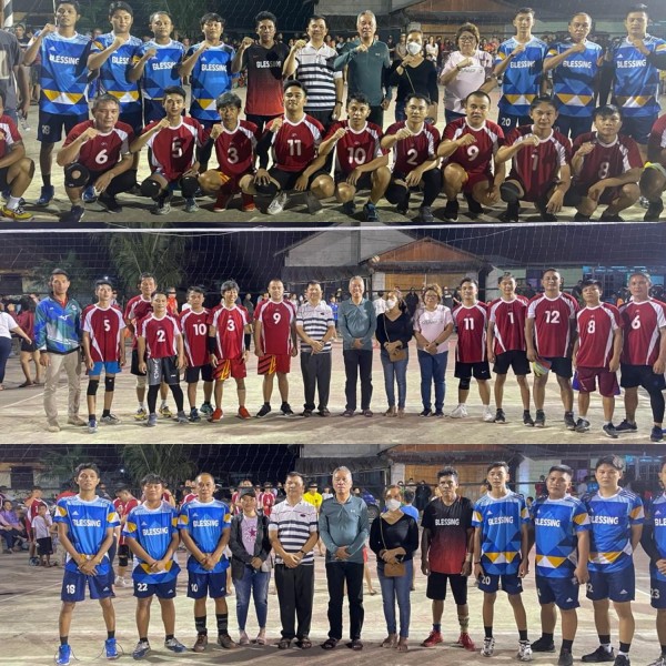 Bupati FDW saat berfoto bersama dengan peserta lomba