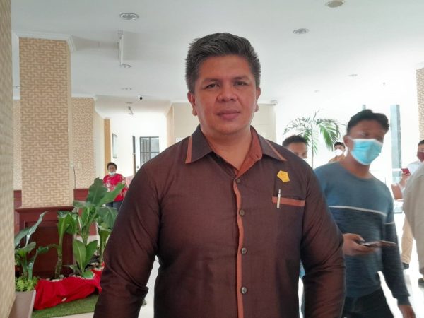 Anggota DPRD Provinsi Sulawesi Utara, Hendry Walukow.