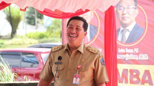 wakil-gubernur-sulawesi-utara-drs-steven-kandouw-096324