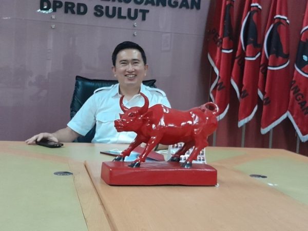 Rocky Wowor, Ketua Fraksi PDI-Perjuangan DPRD Provinsi Sulawesi Utara.