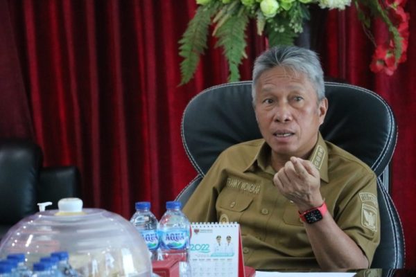 Bupati Minahasa Selatan Franky Donny Wongkar, SH