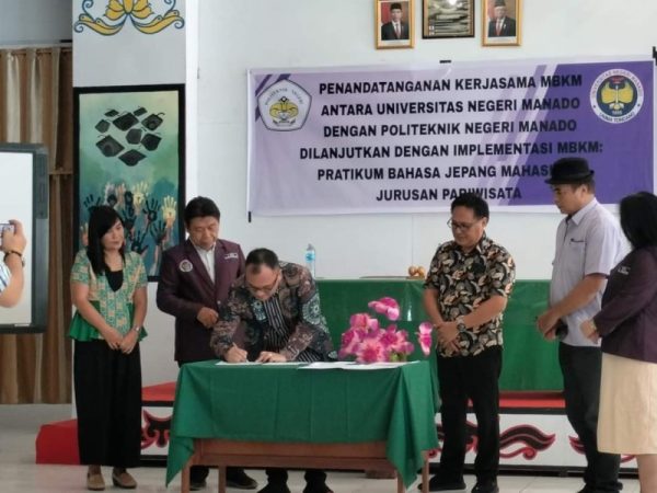 Penandatanganan MBKM antara POLIMDO dan UNIMA